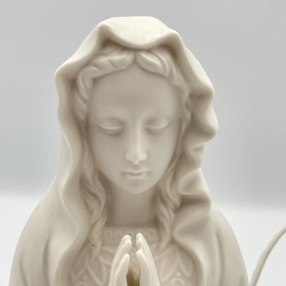 Vintage 1980s White Bisque Porcelain Praying Virgin Mary Lighted Bust Lamp 6